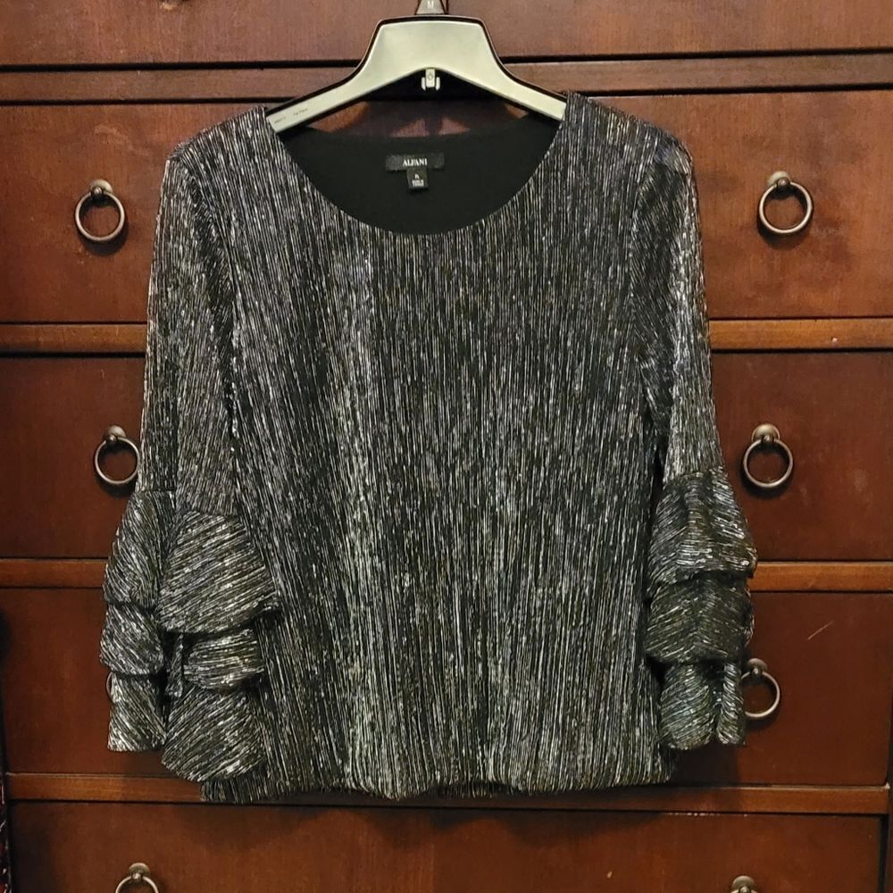 ALFANI METALLIC BELL SLEEVE TOP